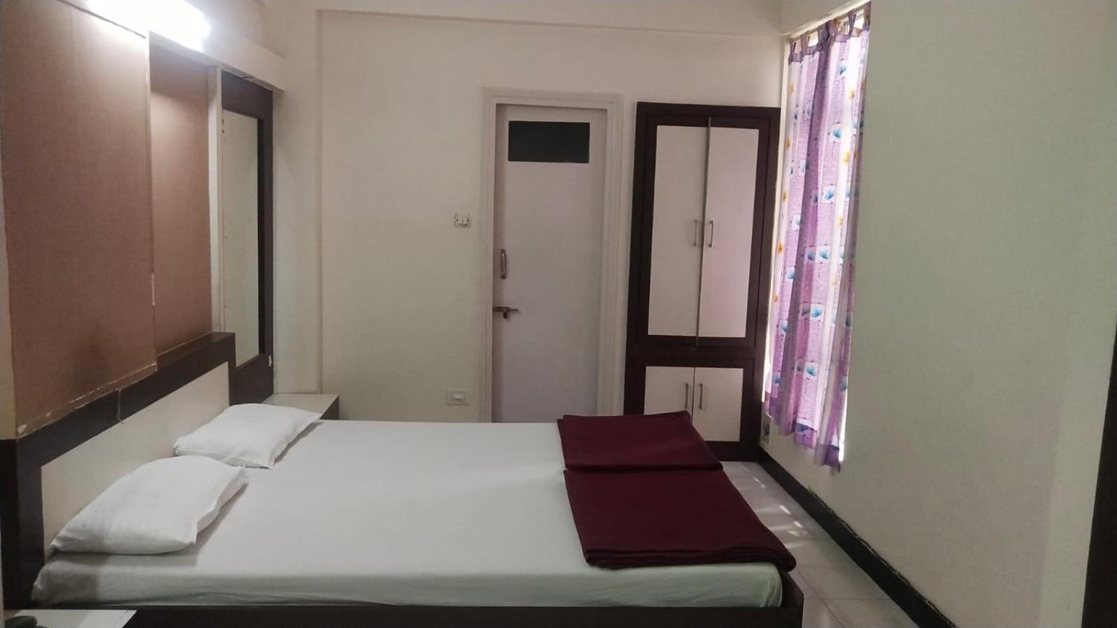 Hotel Vaishali Нашик Екстериор снимка