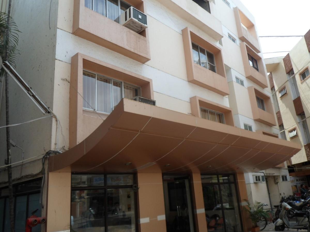 Hotel Vaishali Нашик Екстериор снимка