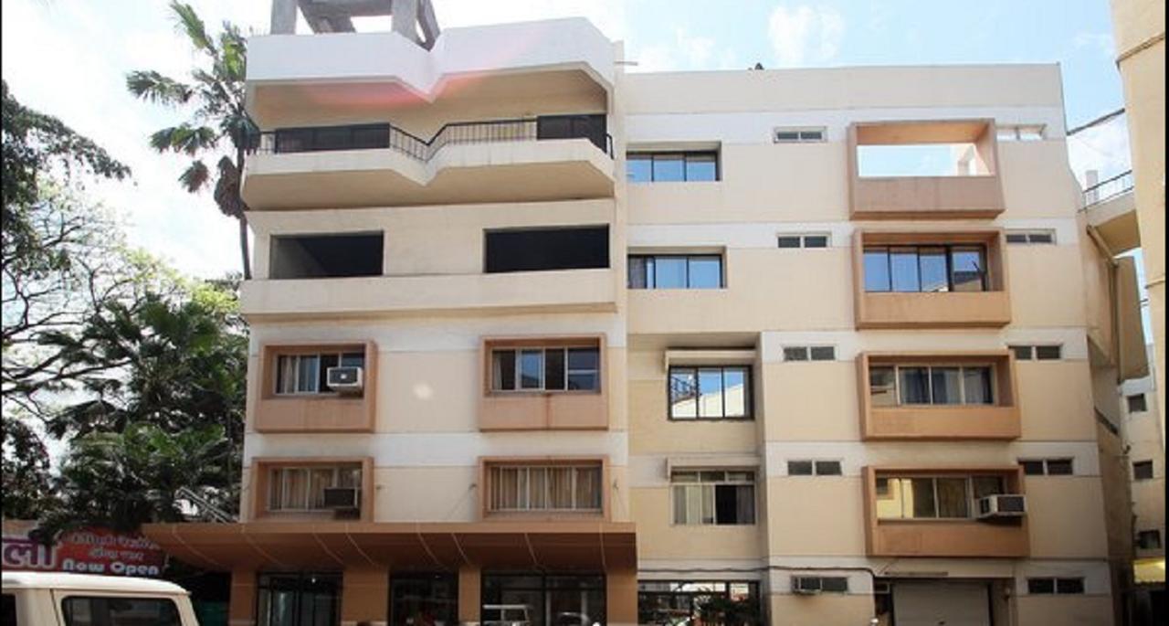 Hotel Vaishali Нашик Екстериор снимка